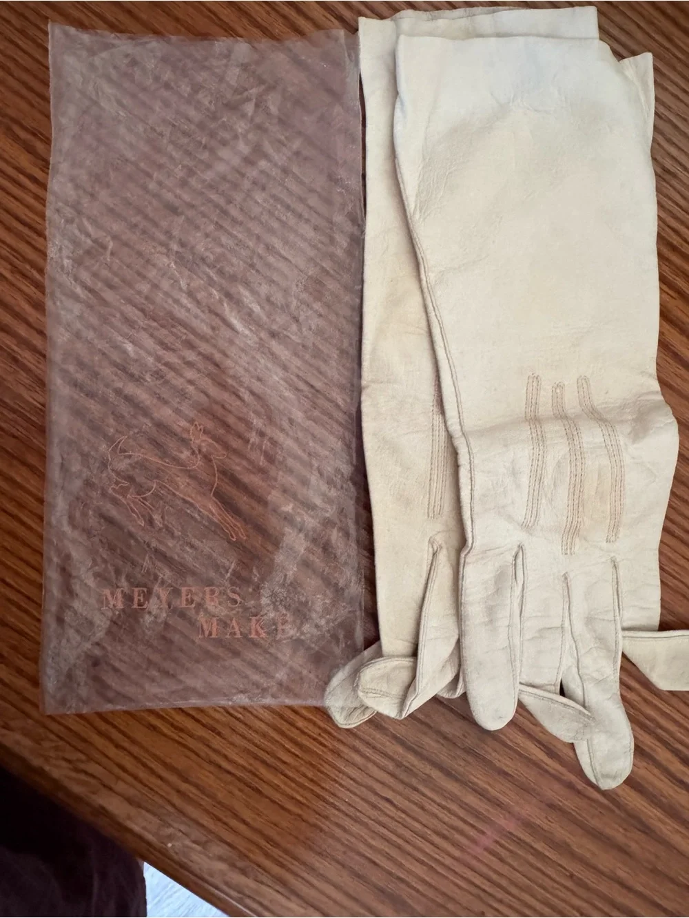 Women's Cream Leather Gloves